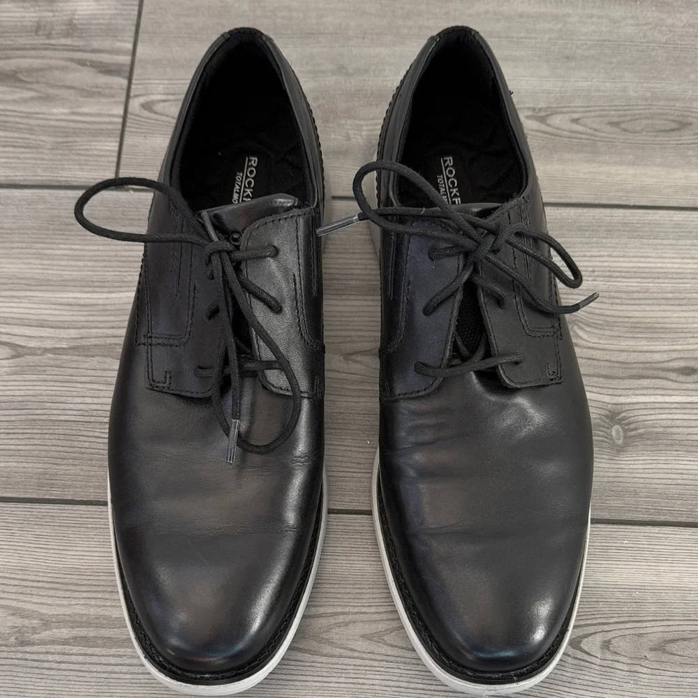 Rockport Men's Black Leather Oxfords with gray Sole